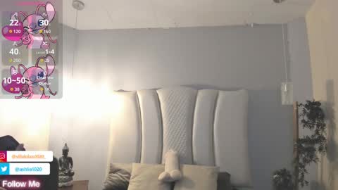 Mia Villalobos online show from 24, 9, 2025