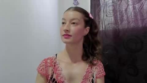 Snapshot of miavolkova_ chatting on 12, 9, 2025  Chloe  online show from 12, 9, 2025