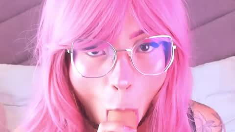 Snapshot of miaweiss chatting on 24, 3, 2026 MiaWeiss online show from 24, 3, 2026