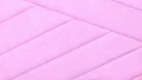 Snapshot of miaweiss chatting on 6, 4, 2026 MiaWeiss online show from 6, 4, 2026