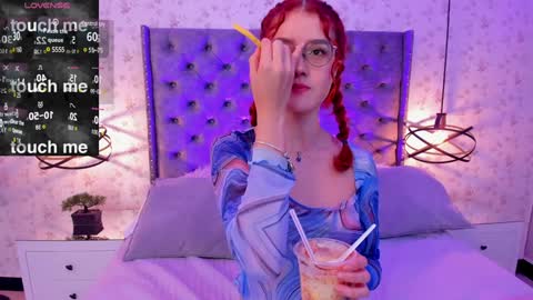 Snapshot of miawinx chatting on 19, 12, 2024 Mia winx online show from 19, 12, 2024