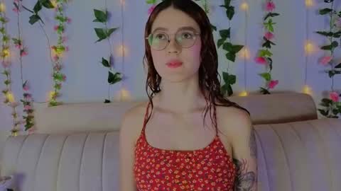 Snapshot of miawinx chatting on 20, 11, 2025 Mia winx online show from 20, 11, 2025