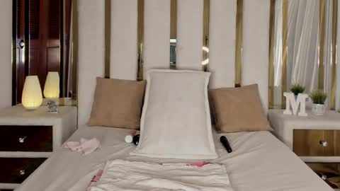 Snapshot of micaelahott_ chatting on 15, 1, 2025 micaelahott_ online show from 15, 1, 2025