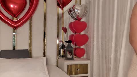 Snapshot of micaelahott_ chatting on 2, 2, 2025 micaelahott_ online show from 2, 2, 2025