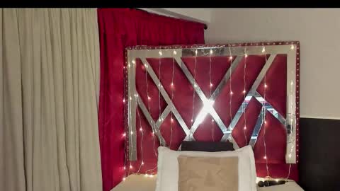 Snapshot of micaelahott_ chatting on 17, 11, 2025 micaelahott_ online show from 17, 11, 2025