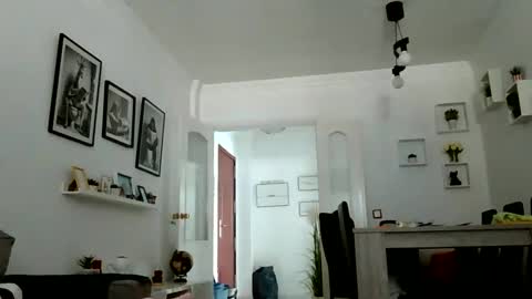 Snapshot of mich6921 chatting on 6, 6, 2026 MILO MIAMI online show from 6, 6, 2026