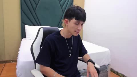 Michael online show from 25, 10, 2025