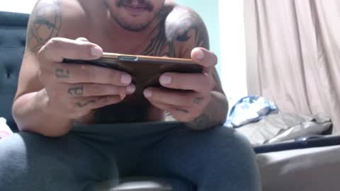Snapshot of michael_daviss1 chatting on 21, 10, 2025 Michael Daviss online show from 21, 10, 2025