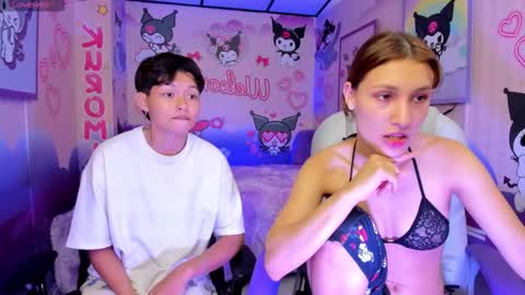 Snapshot of michell__petit_ chatting on 5, 10, 2025 michell__petit_ online show from 5, 10, 2025
