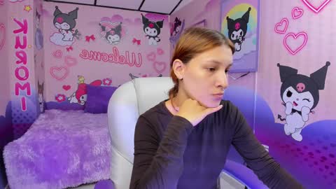 Snapshot of michell__petit_ chatting on 14, 10, 2025 michell__petit_ online show from 14, 10, 2025