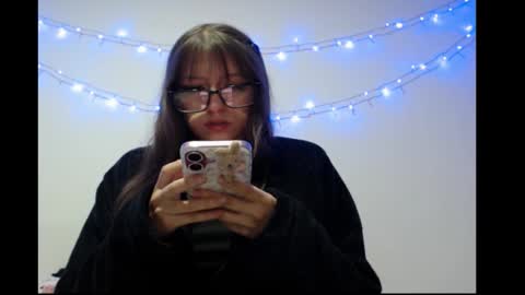 Snapshot of michell_bunny1 chatting on 19, 3, 2026 Michell online show from 19, 3, 2026