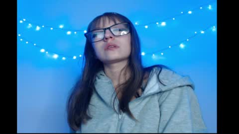 Snapshot of michell_bunny1 chatting on 2, 4, 2026 Michell online show from 2, 4, 2026
