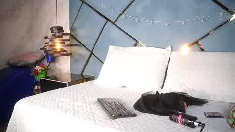 Snapshot of michell_starrr chatting on 19, 5, 2026 michell_starrr online show from 19, 5, 2026