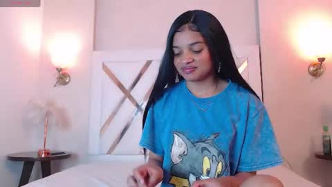 Snapshot of michellebronx chatting on 14, 6, 2026 michellebronx online show from 14, 6, 2026