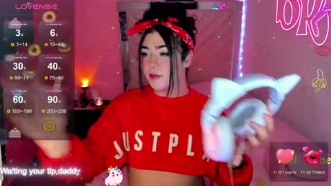 Snapshot of michellevanss22 chatting on 21, 4, 2026 online show from 21, 4, 2026
