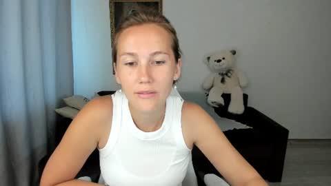 Snapshot of michellewoitsik chatting on 12, 7, 2026 Michelle online show from 12, 7, 2026