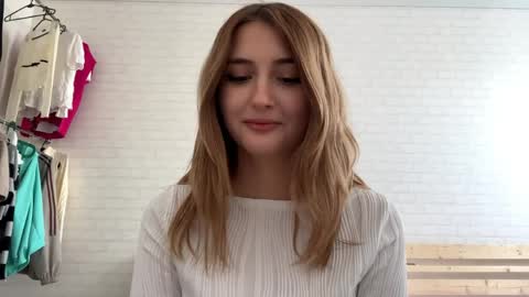 Snapshot of michellfallert chatting on 11, 4, 2026 Jenny online show from 11, 4, 2026