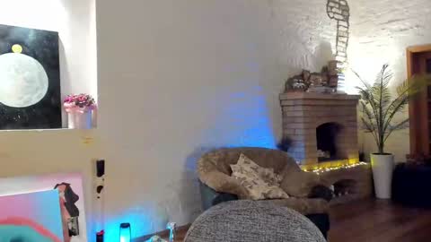 Snapshot of michi_souffl chatting on 12, 12, 2024 Michi online show from 12, 12, 2024