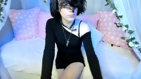 Snapshot of micke_dio chatting on 6, 4, 2026 Micke online show from 6, 4, 2026