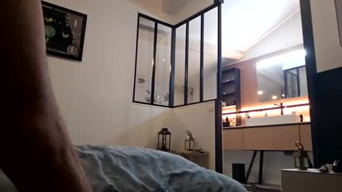 Snapshot of mickedu66620 chatting on 12, 10, 2025 mickedu66620 online show from 12, 10, 2025