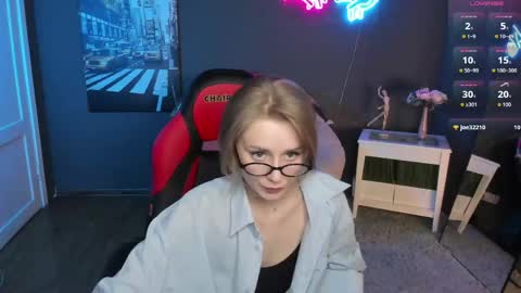 Snapshot of mickey_milk chatting on 21, 4, 2026 Micky online show from 21, 4, 2026