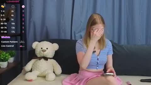 Snapshot of mickeydior chatting on 19, 3, 2026 mickeydior online show from 19, 3, 2026