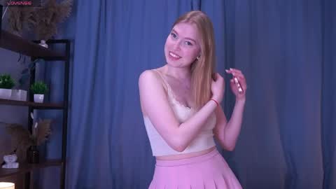 Snapshot of mickeydior chatting on 5, 4, 2026 mickeydior online show from 5, 4, 2026