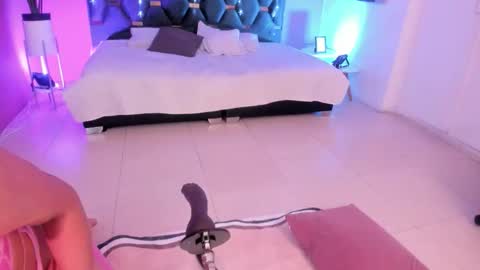 Micki online show from 3, 2, 2026