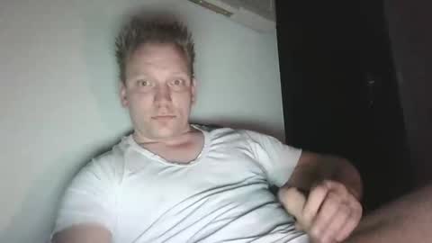 Snapshot of mickkxl chatting on 30, 1, 2025 mickkxl online show from 30, 1, 2025