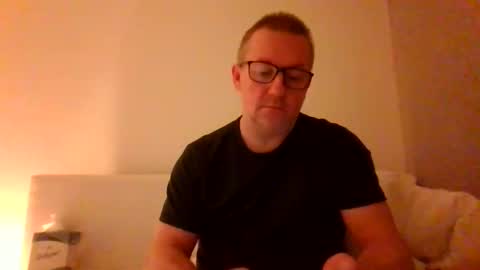 Snapshot of middleton2021 chatting on 5, 4, 2026 middleton2021 online show from 5, 4, 2026