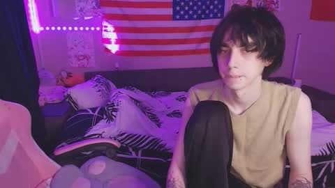 Snapshot of midnight_memories chatting on 23, 2, 2026 Kai and Angel online show from 23, 2, 2026