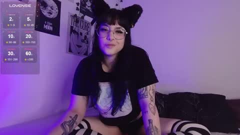 Snapshot of midnightkitten_ chatting on 27, 11, 2025 Nana online show from 27, 11, 2025