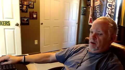 Snapshot of midwestdad09 chatting on 27, 9, 2025 midwestdad09 online show from 27, 9, 2025