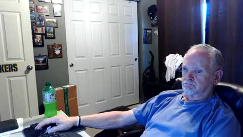 Snapshot of midwestdad09 chatting on 13, 7, 2026 midwestdad09 online show from 13, 7, 2026