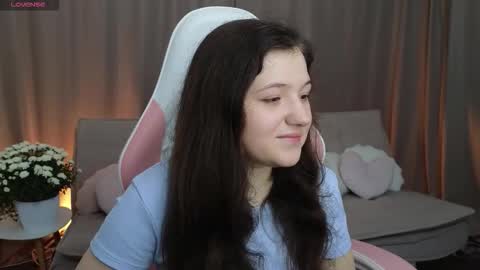 Snapshot of mielrains chatting on 31, 10, 2025 Miel online show from 31, 10, 2025