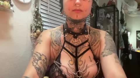 Snapshot of mignightmedliii chatting on 24, 5, 2026 Medli online show from 24, 5, 2026