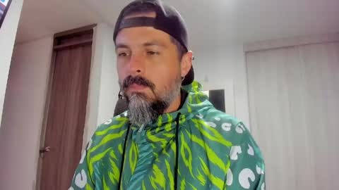 Snapshot of miguel_angeel_ chatting on 18, 5, 2026 Miguel Angel online show from 18, 5, 2026