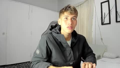 Miguel Hernandez online show from 7, 3, 2025