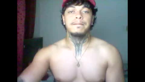 Snapshot of miguelvl01 chatting on 4, 10, 2025 miguelvl01 online show from 4, 10, 2025