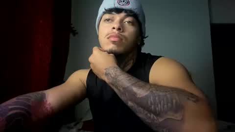 Snapshot of miguelvl01 chatting on 7, 10, 2025 miguelvl01 online show from 7, 10, 2025