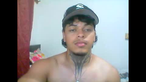 Snapshot of miguelvl01 chatting on 29, 11, 2025 miguelvl01 online show from 29, 11, 2025