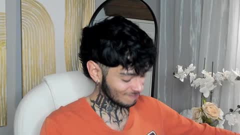 Snapshot of mihailleroy chatting on 31, 1, 2025 MIHAIL LEROY finally independent model online show from 31, 1, 2025