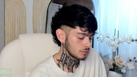 Snapshot of mihailleroy chatting on 14, 2, 2025 MIHAIL LEROY finally independent model online show from 14, 2, 2025