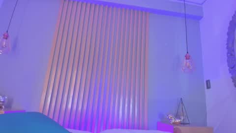 Mia online show from 10, 3, 2026