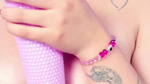 Mia online show from 20, 2, 2026