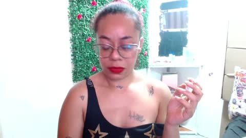 Snapshot of miia_spencer_ chatting on 6, 12, 2024 miia online show from 6, 12, 2024