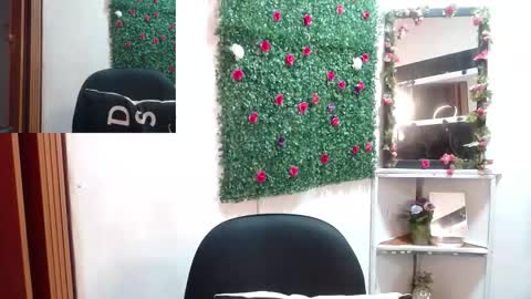 Snapshot of miia_spencer_ chatting on 10, 9, 2025 miia online show from 10, 9, 2025