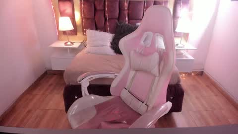 Snapshot of miia_thompson_1 chatting on 27, 1, 2025 M I I A online show from 27, 1, 2025