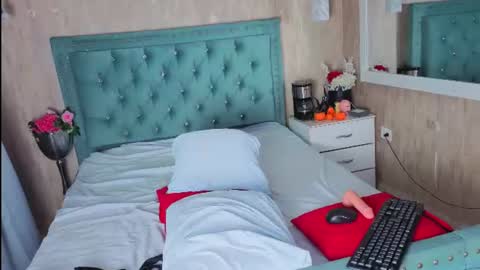 Snapshot of miia_velvett chatting on 28, 7, 2026 miia_velvett online show from 28, 7, 2026