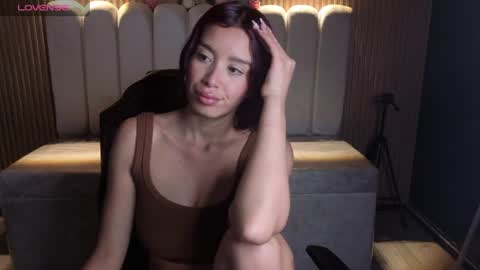 miiaa_evans1 online show from 13, 7, 2026